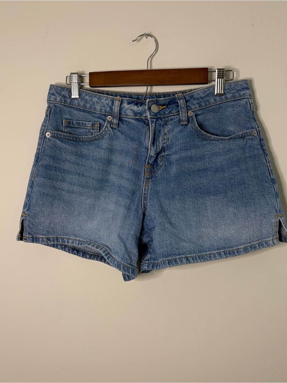 Wild Fable Women’s Mid rise Denim Jean Shorts 6 Light Country